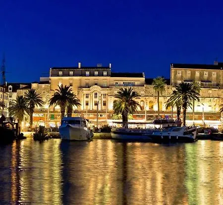 Beach Bacvice Split