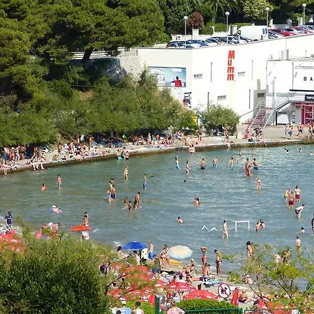 Beach Bacvice Апартаменты *