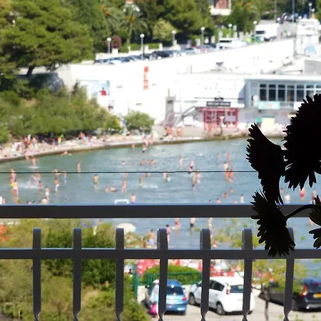 Beach Bacvice Апартаменты *